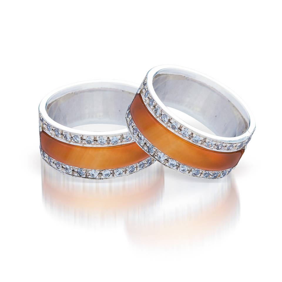 Argollas-plata-palladium-ensamble-Agata-naranja-con-circones-suizos